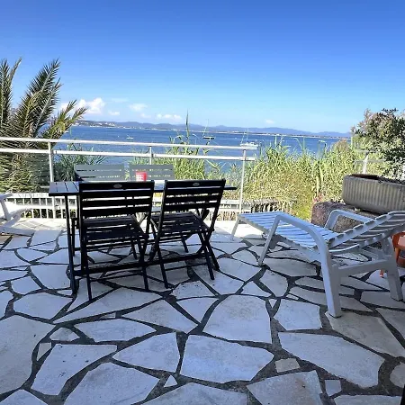 Casa de Férias Maisonnette Les Pieds Dans L'eau Presqu'ile De Giens *